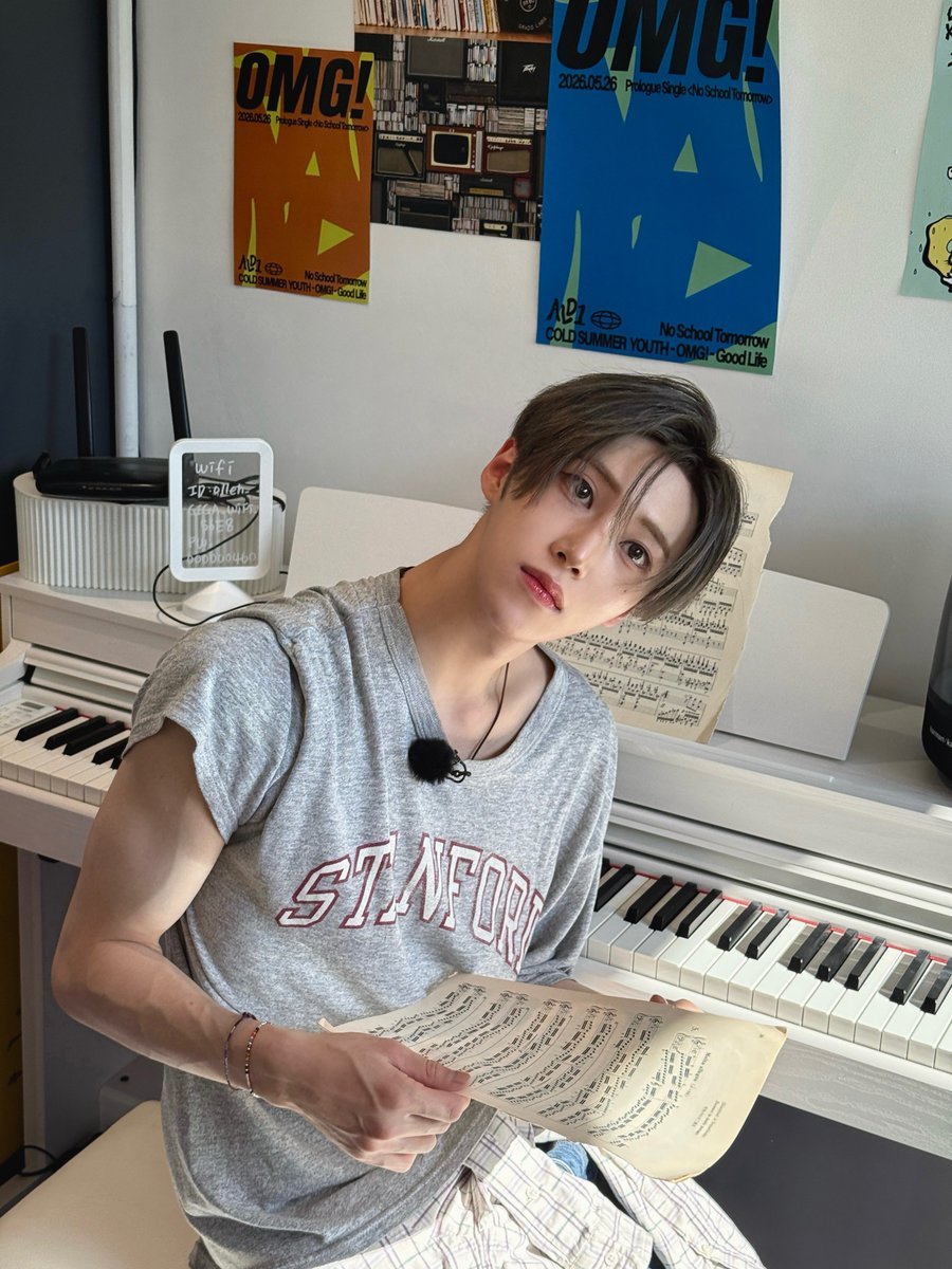 woozually's tweet photo. hi https://t.co/OmNMCZpeFn
