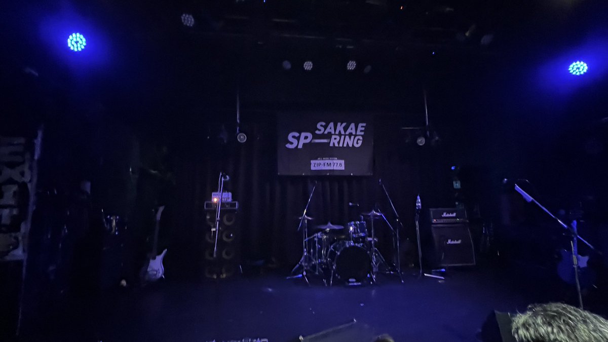 6966127cap's tweet photo. いつも楽しそうやけど今日はより一層楽しんでライブしてる感じがした❗️
見たいバンドかぶってたけど今日このバンドを選んで良かった、今日来て良かったと思えるライブだった😊
リハで若者たちよ久々に聴けたし急がば回れも多めにやってくれた✌️
次は2あたりを🙏

#メとメ https://t.co/rH3cEMKRB1