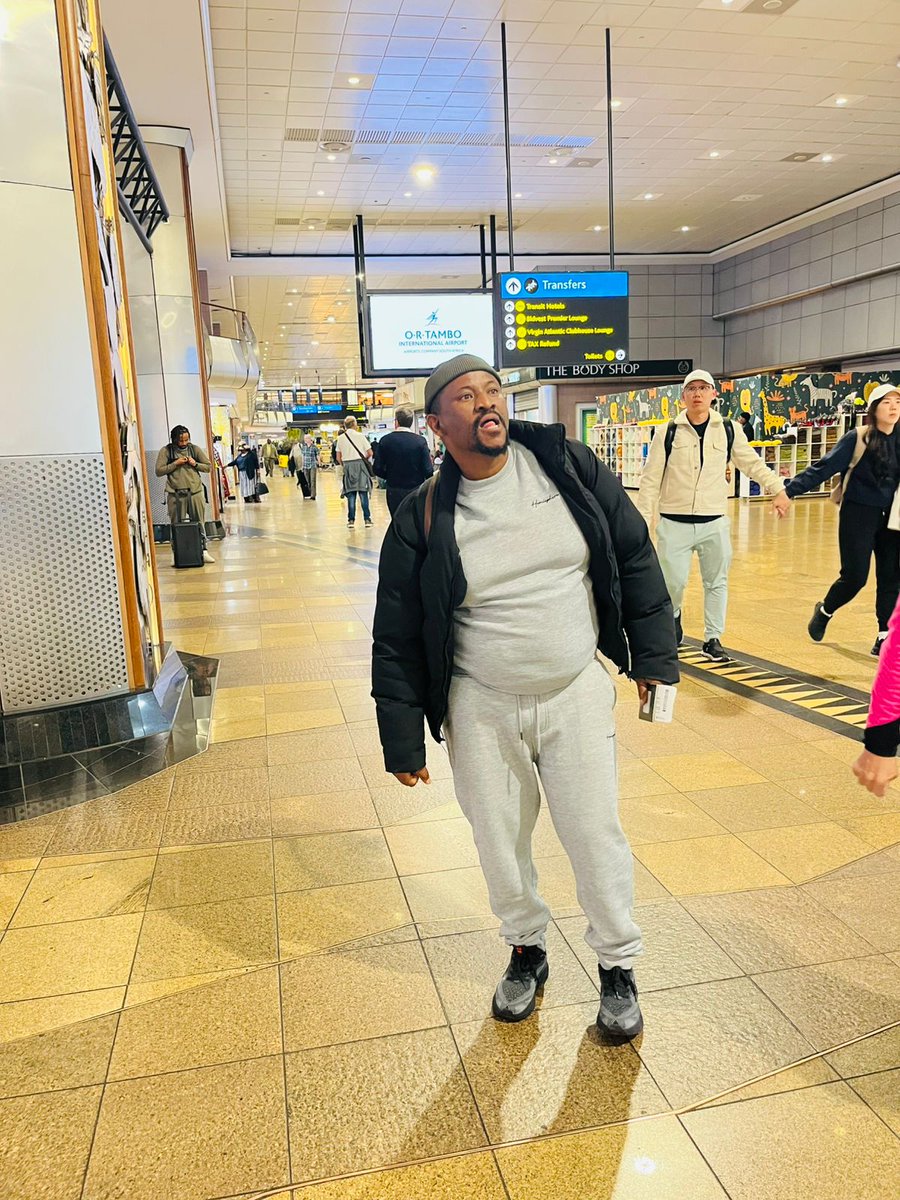 AfricanTreeProd's tweet photo. The cast of The Pilgrimage has officially arrived for the Ofeer International Theatre Duo Drama Festival.

The journey continues. 🎭✈️

#ThePilgrimage #OfeerInternalTheatreFestival
#AfricanTreeProductions https://t.co/PULYhB8U6B