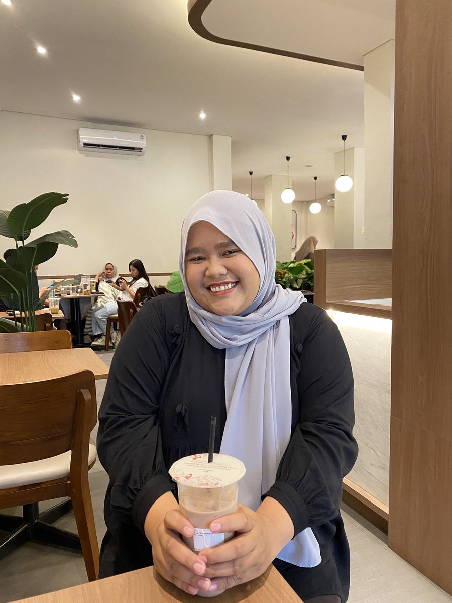 chxxho's tweet photo. @radenrauf coba dulu deh.. otw 26, dom Palopo-sulsel, excited jalani hari kalau udah ada plan healing yang menunggu, butuh teman ngobrol dan teman jalan juga sih hehehehe #LoveStory https://t.co/r0D4aQb5M2
