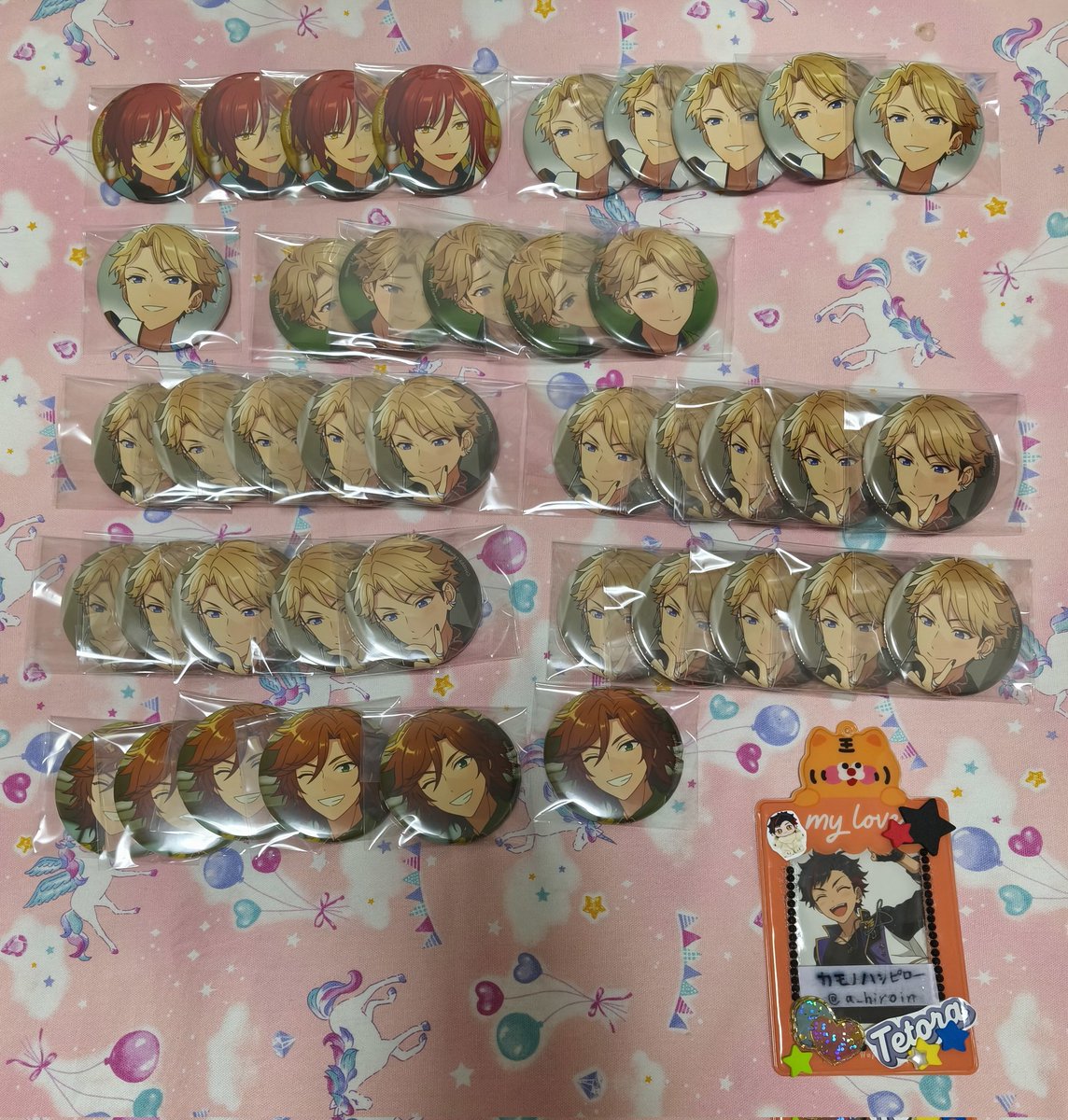 a_hiroin's tweet photo. 【交換/譲渡】あんスタ コレクション缶バッジ コレ缶 Casual  idol
譲)♡(英智 日和 薫 凛月 マヨイ 忍 アドニス)
ゆうた 宗 巽 宙 光 夏目 嵐 斑 紅郎 
求)同異種 鉄虎
(下記リプライ画像参照)
または1点につき 250円＋送料 
(譲渡は無印のみ)
画像内♡は交換のみ(Feb Casual 優先)
郵送にて https://t.co/H9p6qegIAY