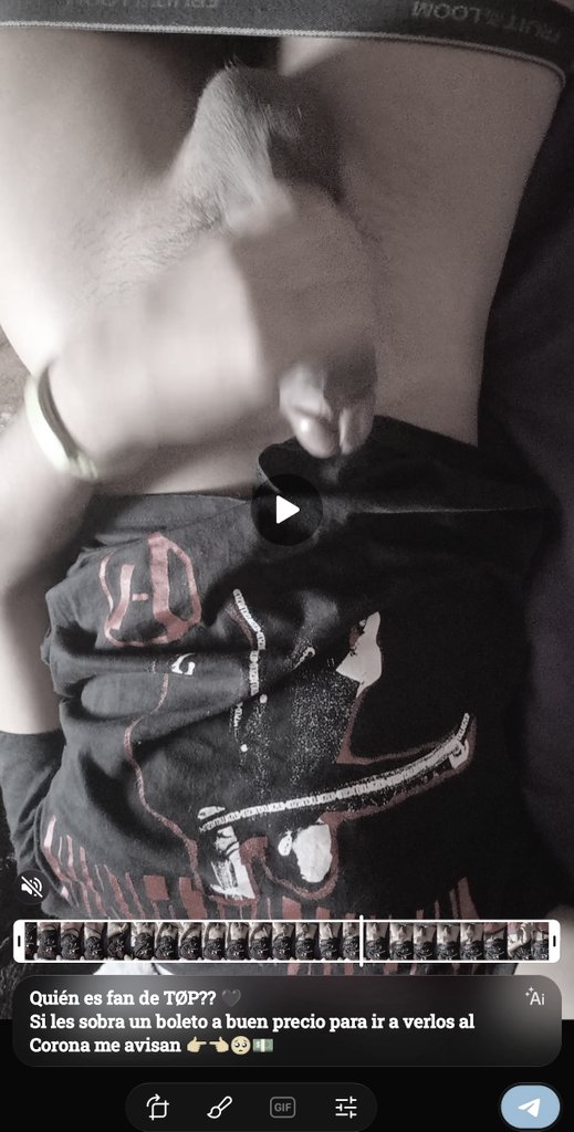 ExhManu's tweet photo. Saquen boleto para el CC el sábado, quiero ir a verlos 😭😭😭
Igual subí videito al canal de Telegram 🥴🥴 https://t.co/izTDj0FXug