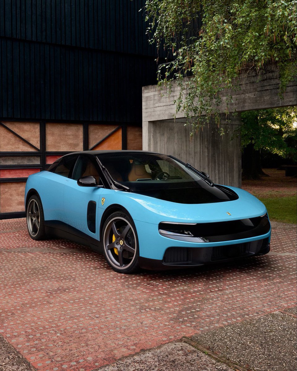 GENuINE993's tweet photo. Este es el nuevo Ferrari 100% eléctrico. Horroroso y sin alma. Extremadamente complicado tener la base de un Ferrari y dar a luz algo tan nefasto. Por supuesto que es necesario que se la peguen duro. https://t.co/oSvhd18D3R