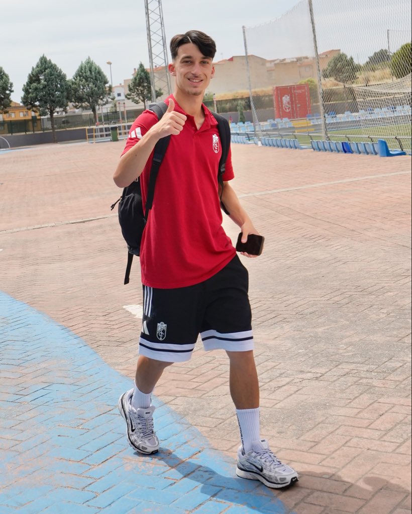 CanteraNazari's tweet photo. 🏠 ¡Nuestro Juvenil B ya se encuentra en el Antonio Bailón de Peligros!

#𝘾𝙖𝙣𝙩𝙚𝙧𝙖𝙉𝙖𝙯𝙖𝙧𝙞 🇦🇹 https://t.co/S0kAEv8342
