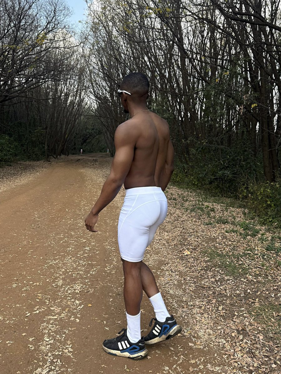 FineLocalGents's tweet photo. 🥵🥵🥵🔥
@DaliKhanyile https://t.co/YkOXIOzz6J