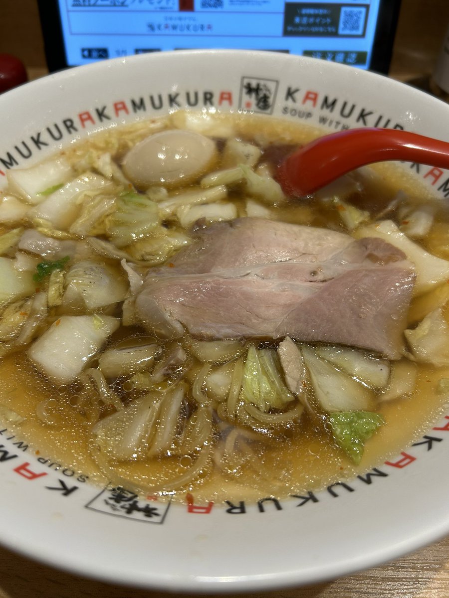 iceblue51's tweet photo. もっと食い倒れたかった…😖
りくろーおじさんを二階で食べるの夕方には終わり、予約制だったのリサーチ不足でした😭
イートインした、わなかで。出来立てにネギポン酢うますぎ、神座のスープは沁み渡りすぎました✨

明日は京セラドームです🩷 https://t.co/ZgTPDH2tUC