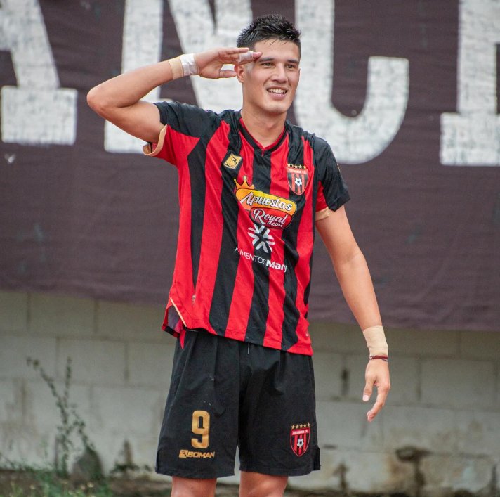 MarioSanchezVe's tweet photo. El delantero argentino Jonathan Cañete recibió una oferta por parte del Deportivo Táchira y se encuentran negociando su posible incorporación.

La operación sería una venta por parte del Portuguesa FC, equipo con el cuál el jugador argentino anotó 12 goles en el semestre. https://t.co/Mt3LRaprx6