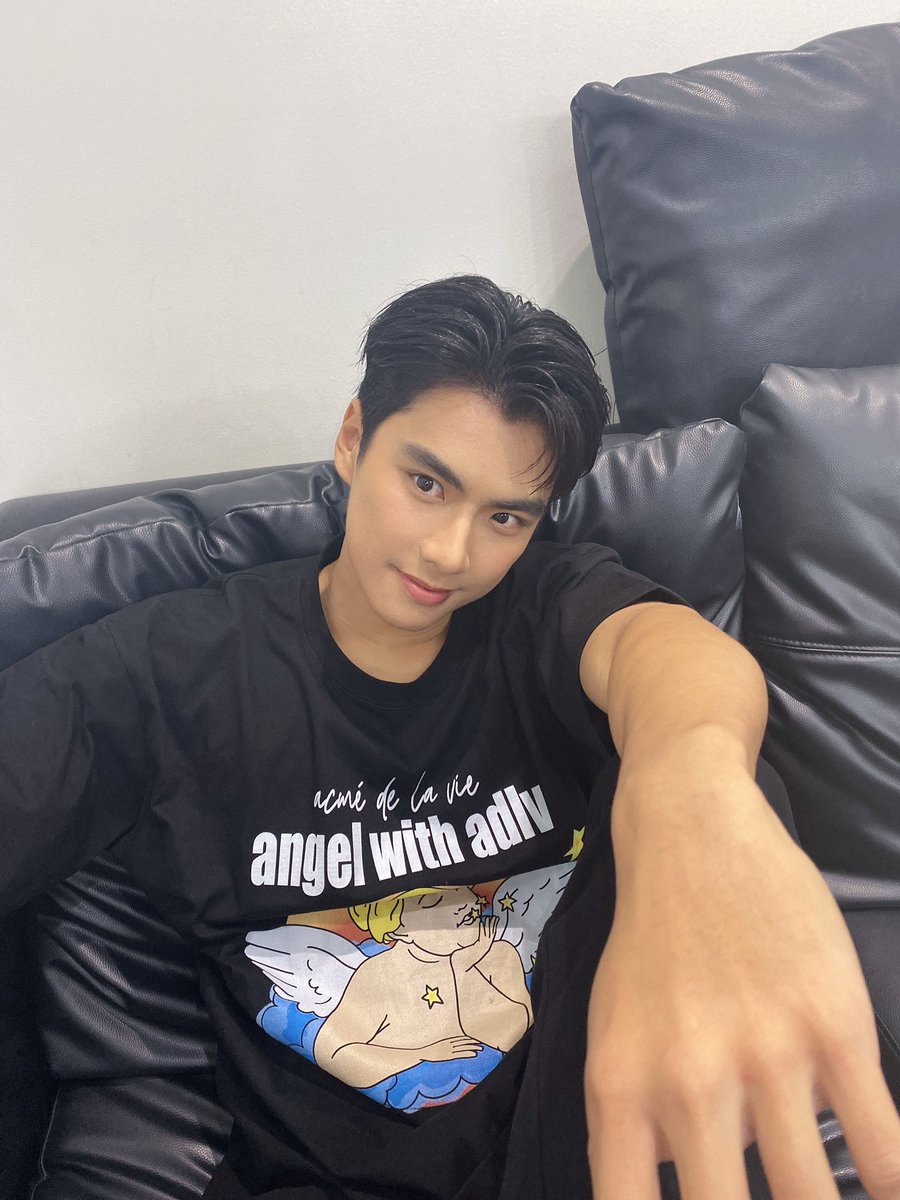 JustANewWriter's tweet photo. Who hid my baby?? 
Who do I have to fight???

#ohmpawatt #ohmpawat https://t.co/s7RagjmJLe