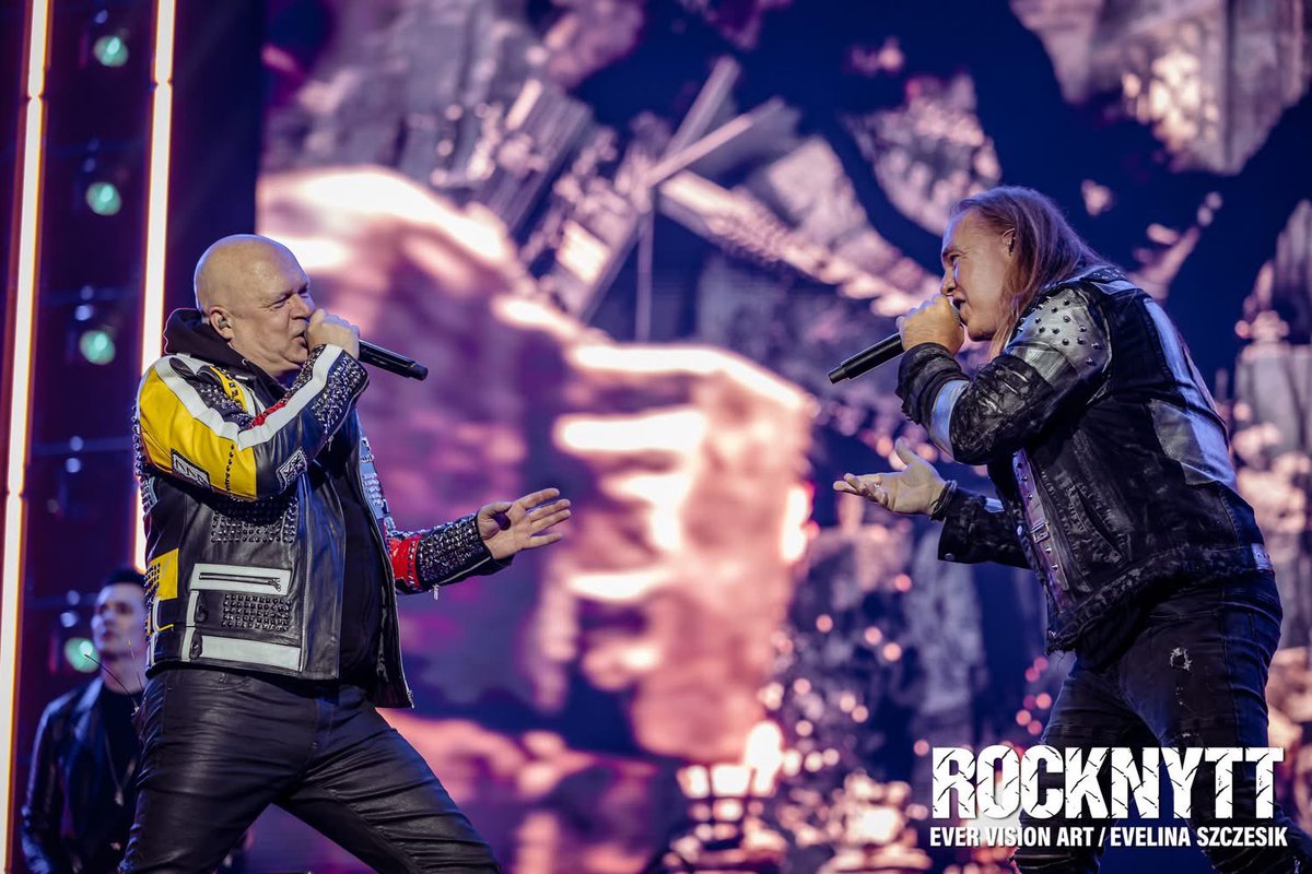 HelloweenFans's tweet photo. 3-4 https://t.co/jNeBipIAQ8