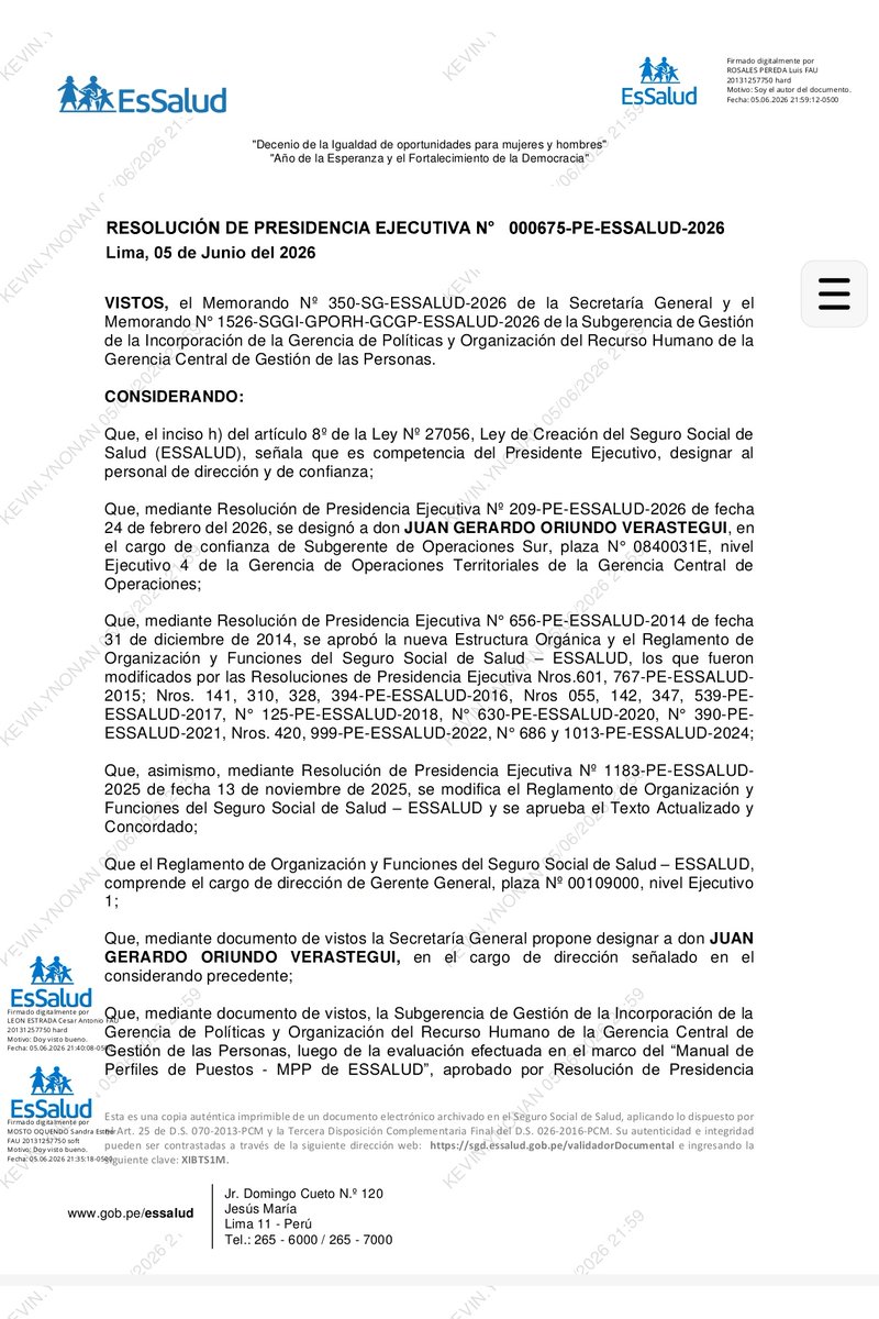Epicentro_TV's tweet photo. 🔴 Nuevo cambio en la gerencia general de EsSalud. El nuevo gerente, designado anoche, es Juan Gerardo Oriundo Verástegui, exdirector del Hospital de Huaycán y de la Diris Lima Norte. https://t.co/m3KwsWEVVt