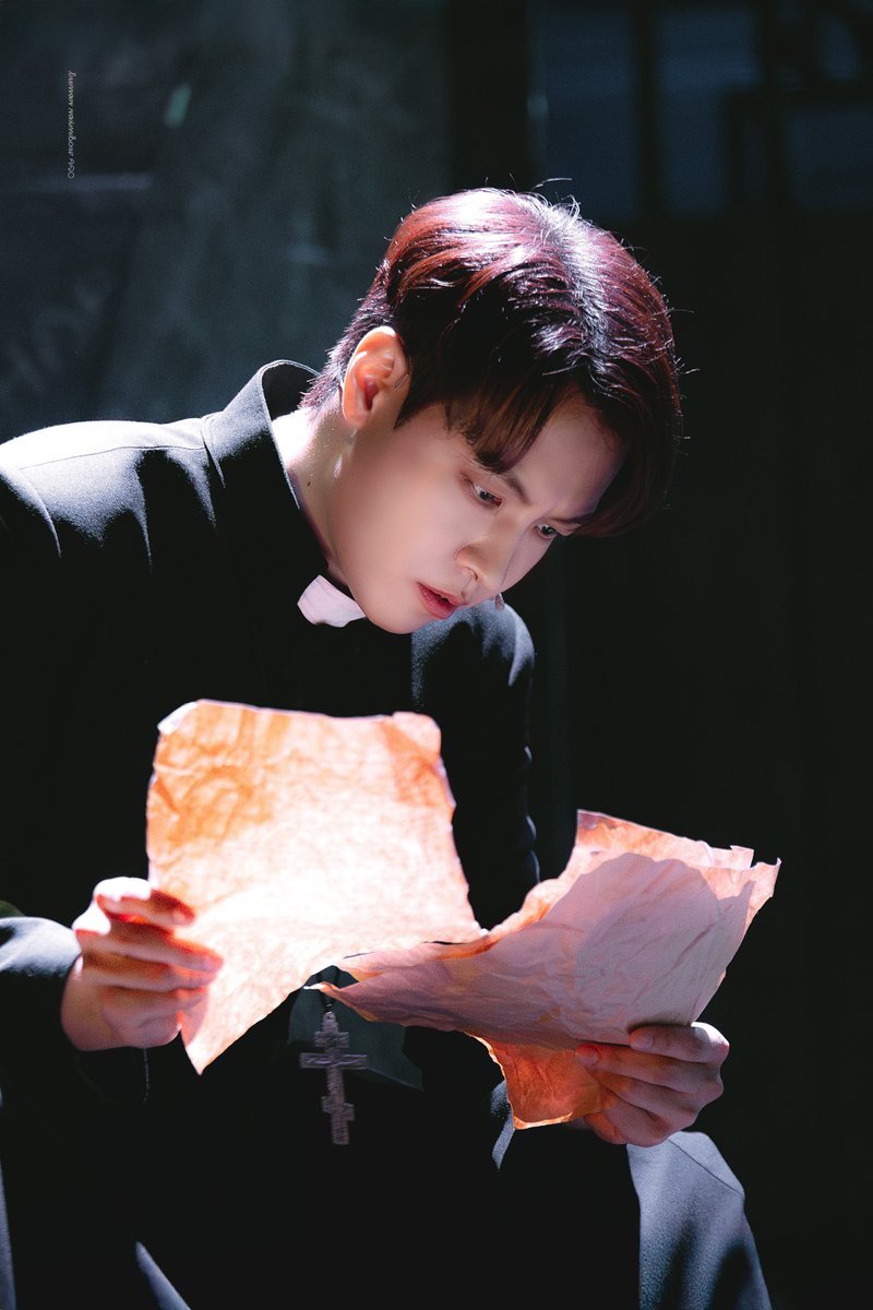 rainbow__pic's tweet photo. 20260527 < 브라더스 까라마조프 > 
스페셜커튼콜 M12. 헛소리  
알료샤役  #황민수 

#브라더스까라마조프 #대학로최고의가족뮤지컬 
🥀 https://t.co/CZKjIdHwpw https://t.co/I8xMqLFEIo