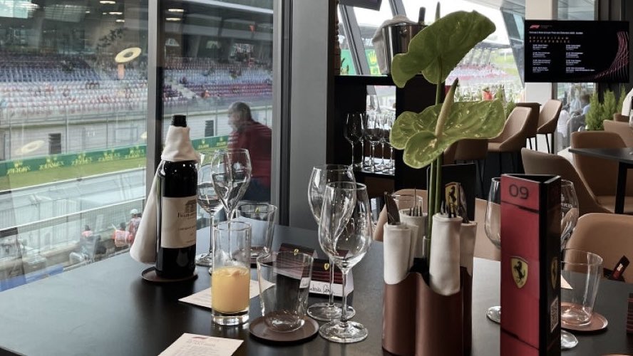 sirenIace's tweet photo. ㅤㅤ
❪ 𑣲𝓒.𝓦. ❫
First appearance at the Monaco Grand Prix with my good company. Just in time for the Qualifying. 🏁
ㅤㅤ https://t.co/p6mn4NcByn
