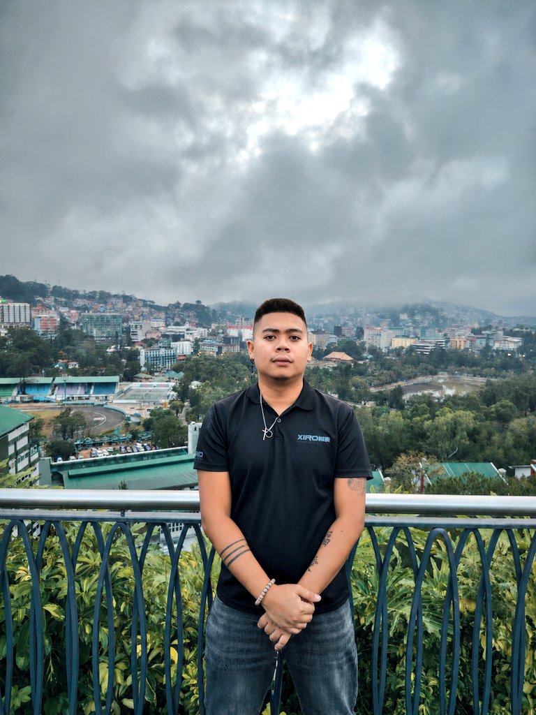 DaddySideDish's tweet photo. Baguio. LF makakantot na lokal. 🤔😂

#alterlipa #alterlucena #alterquezon #AlterBaguio https://t.co/R8F05yIIHD