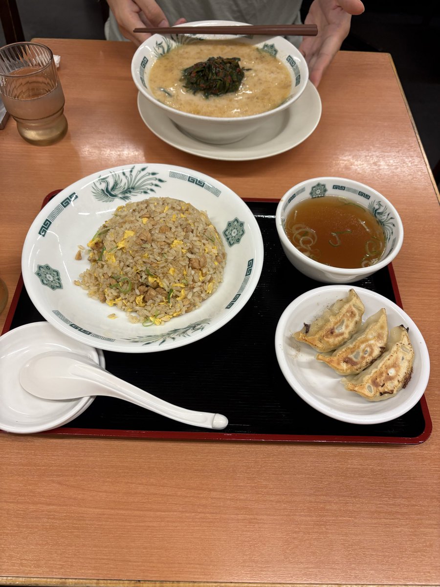 ftmintokyo's tweet photo. 不安定を乗り越えて一緒におやつも夜ごはんも食べました。 https://t.co/LqLVvRsntQ