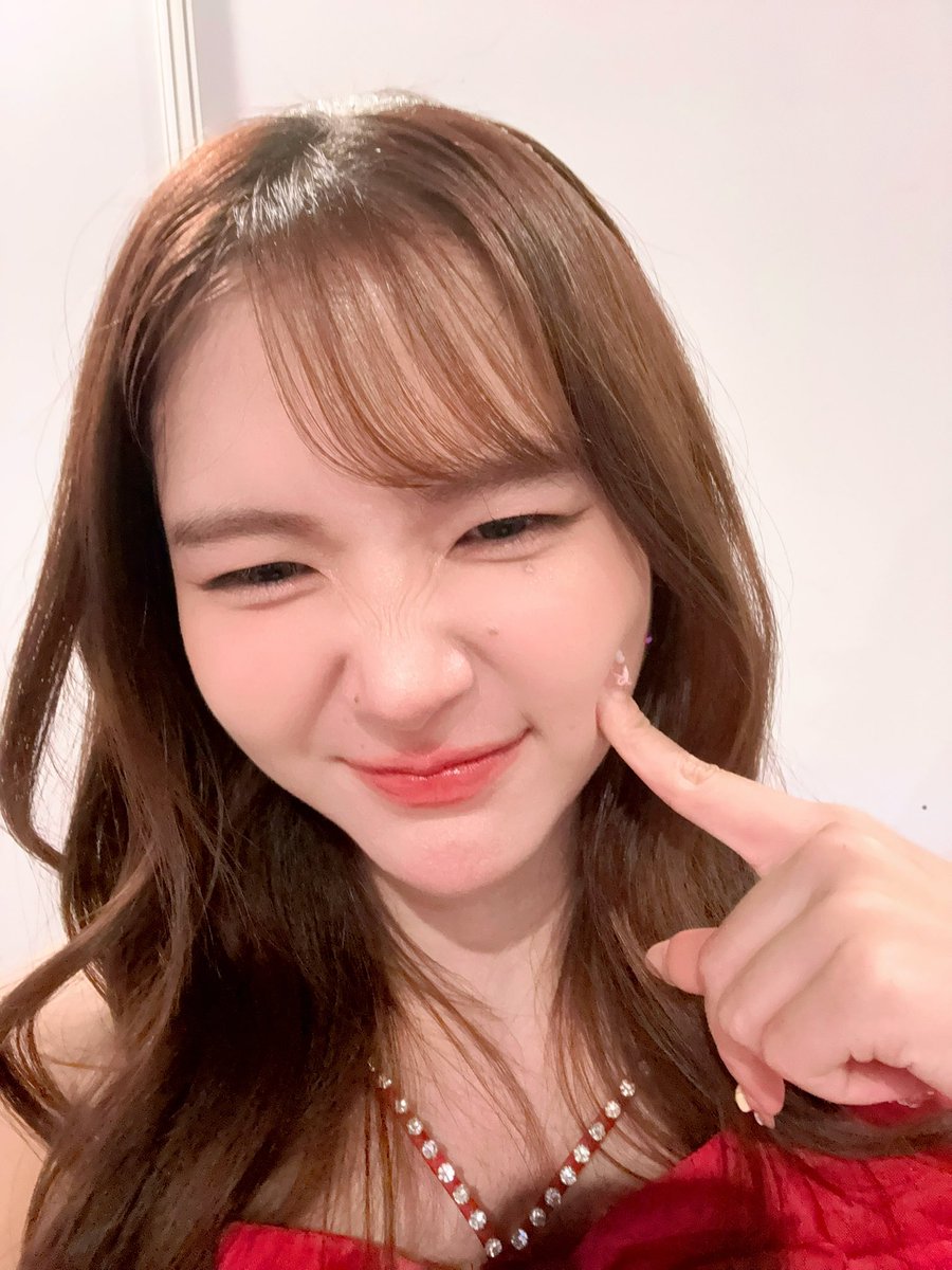 preammyTGG's tweet photo. วันนี้ขอบคุณทุกคนนะค้าบบ💖
ไหนใครโหวตหนูสารภาพมานะ5656655
ขอบคุณสำหรับรางวัลน้า อิ่มอร่อยถ้วนหน้า อิอิ
วันนี้สนุกมาเลยยย✨
ดีใจที่ได้เจอทุกคนน้า
เจอกันใหม่พรุ่งนี้ ดองกิค่า💓

#PreammyTheGlassGirls #PreammyGirl #TheGlassGirls https://t.co/6xK9BJqqd2