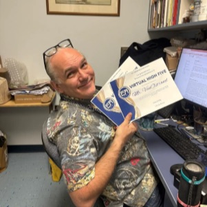 ea_schools's tweet photo. A huge shout-out to our amazing teachers and staff! You've been showered with virtual high-fives from students and colleagues yesterday showing appreciation !

#TeacherAppreciation #StaffAppreciation #VirtualHighFives #oneEA https://t.co/XlCxLoK1d4