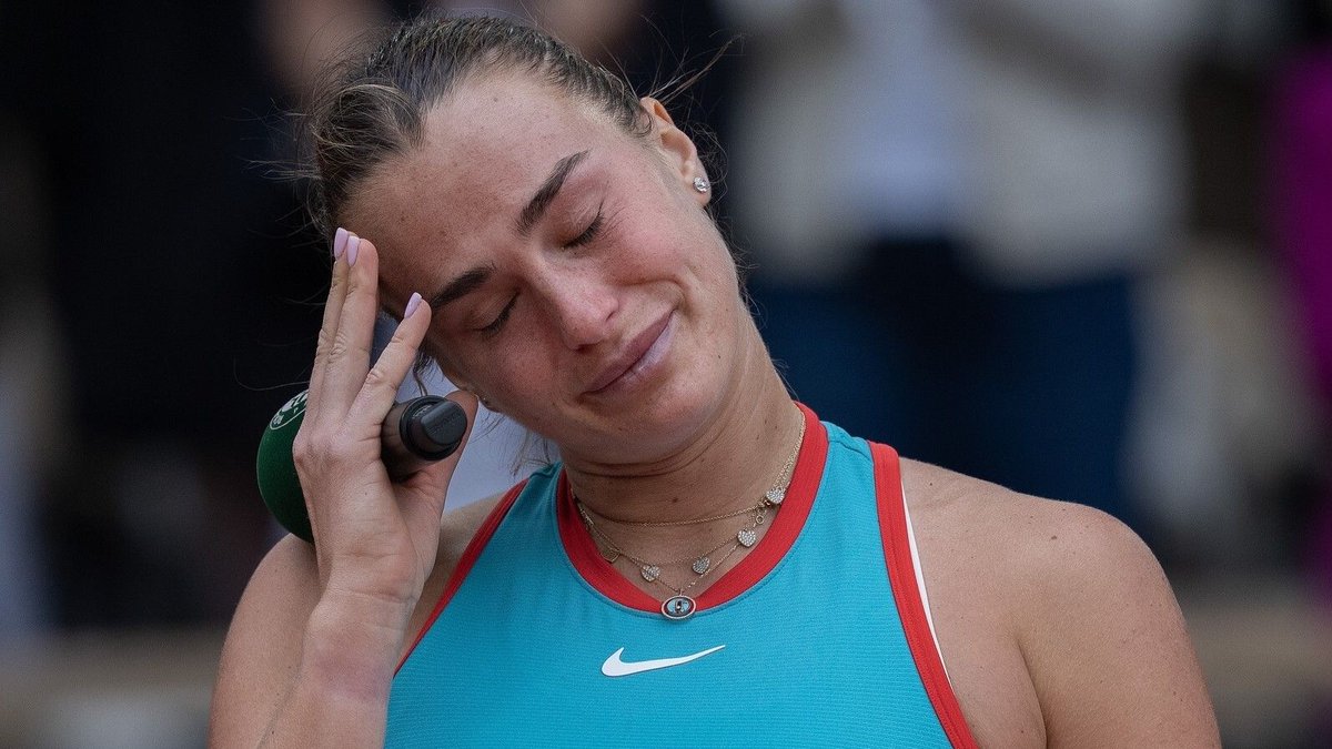 ItzzZain10's tweet photo. Smile if you have won roland garros https://t.co/oabqvmACH4