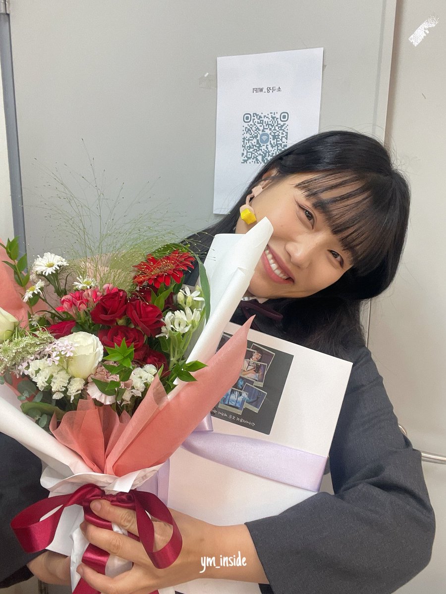 ym_inside's tweet photo. 📸서포트 완료 공지📸

6/6  배우님의 뮤지컬 <인화> 마지막 공연을 맞아 뮤지컬 <인화> 도시락 서포트를 진행하였습니다!

배우님과 스텝분들께는 같은 구성의 도시락과 음료(아이스 아메리카노/ 아이스오미자차) 를  전달드렸습니다. https://t.co/lGLDFZtZFf
