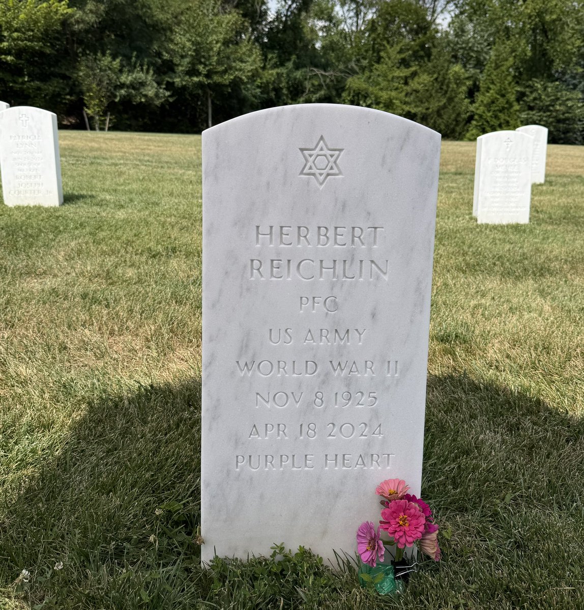 ReichlinMelnick's tweet photo. My great-uncle Herb Reichlin lost an eye fighting for this country in Europe and is buried in Arlington Cemetery.

I am confident that he would have been furious to hear the plight of refugees crossing the Mediterranean described as an invasion in comparison to D-Day. https://t.co/wOIl5Nu1Ur