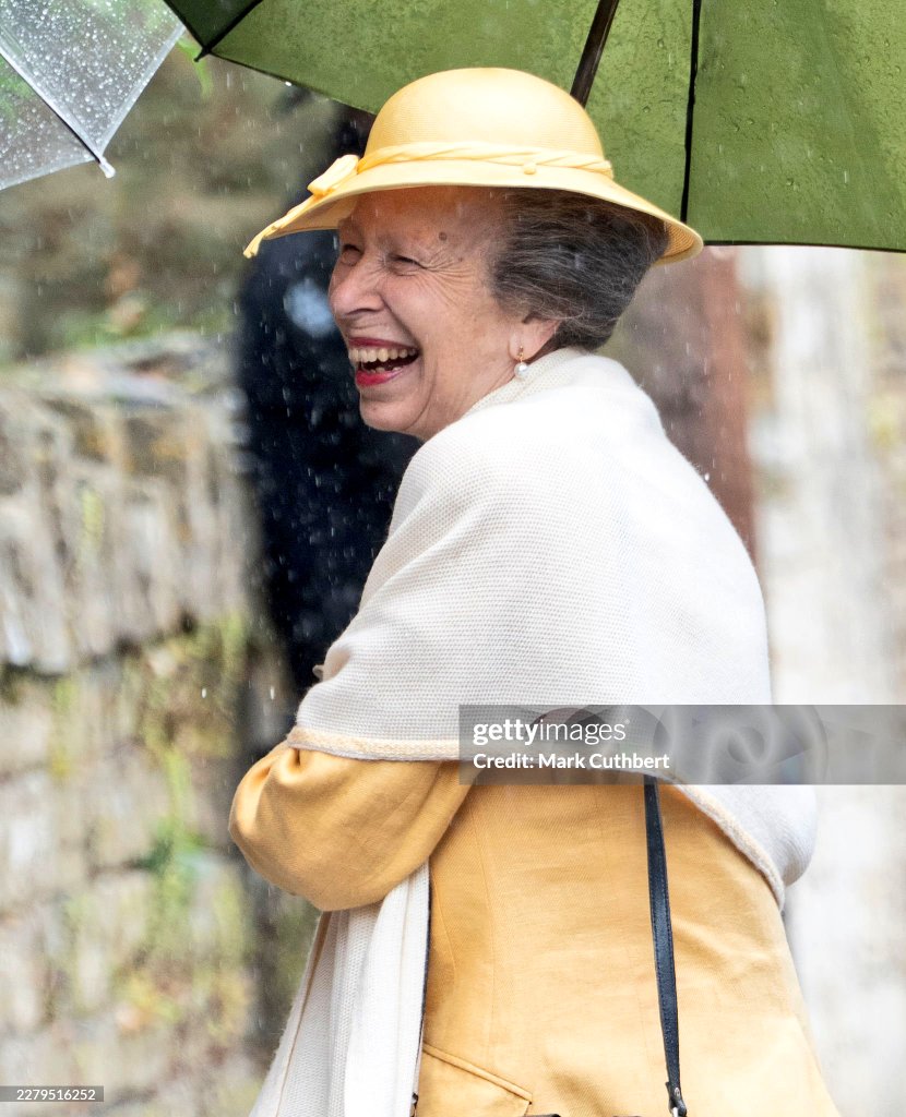 TheLaurences_'s tweet photo. The Princess Royal departing All Saints Church after attending Peter Phillips and Harriet Sperling's wedding ✨🤍

She's a ray of sunshine on a rainy day ✨💛🥹🥰🫶🏻 https://t.co/aA7dRW12UA