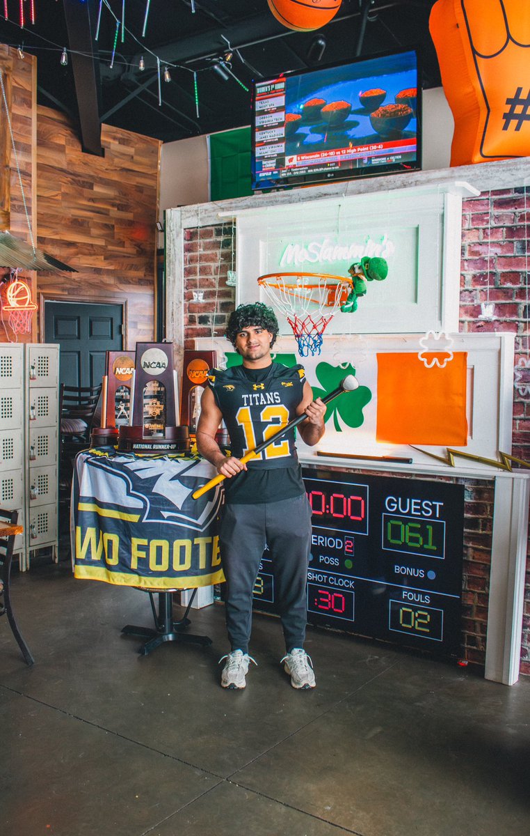 aadilbajwa09's tweet photo. Excited to compete at the UW Oshkosh mega camp tomorrow!!!
@NWahlScouting @MJ_NFLDraft @Mr_Nellis @CoachIverson @PeteyBananas @HamerLevy https://t.co/kGlM5Yz8Eu