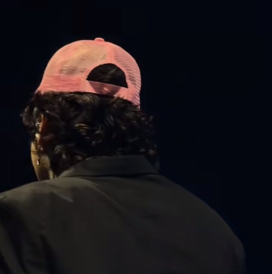 sunxlrh's tweet photo. HEAR ME OUT AND HOLD ME BACK https://t.co/MCzzqPy4sc