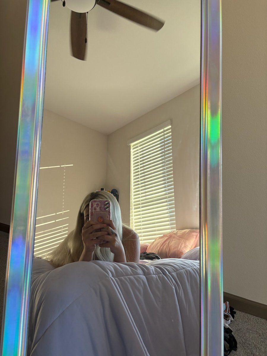 Angel tweet media