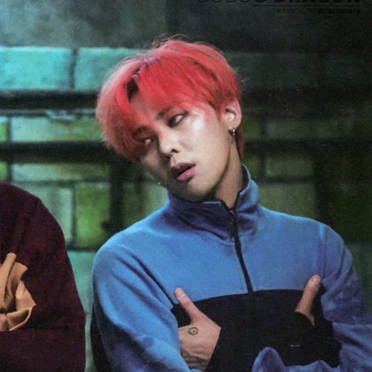 Athree8_'s tweet photo. 지드래곤 가끔 나오는 퇴폐미로 하루하루를 살아가요 https://t.co/83kUdG2cbX