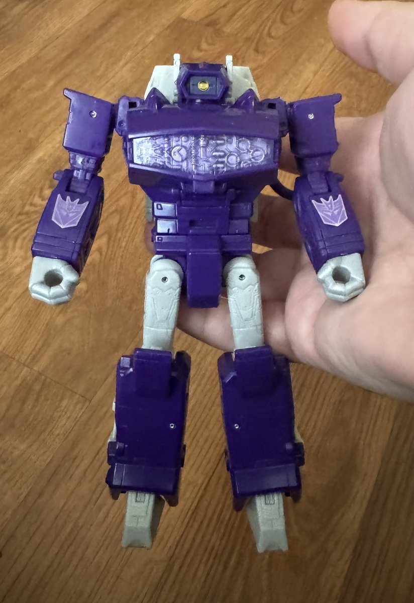 mechtavius's tweet photo. @RobotsShiny @KaijuCooper I can do worse https://t.co/2hGXes8Vqm