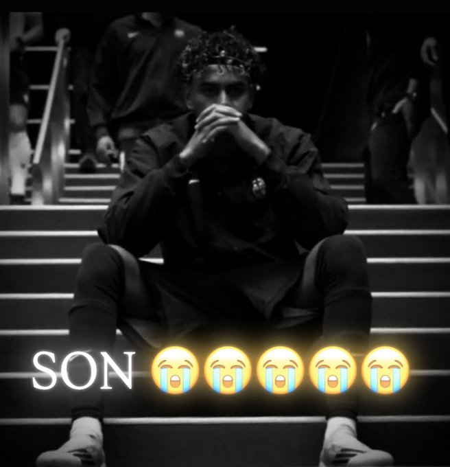Klayilo's tweet photo. @kawhi_ring A 3rd year player playing dragging a team with the average age of 23 with a first year coach to an NBA Finals beating the defending champions with the B2b MVP while being the only all star on his team. Now leading his team in PTS, REB, BLK, STL. Leading both teams in PTS and BLK https://t.co/aJyUrX7UTq