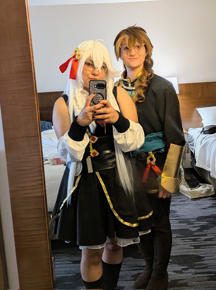 Azucaroon's tweet photo. Aina and Felix are making their way to #NocoCon!! ♥️
#SalvAri #SalvusAries https://t.co/jP7eKwehjH