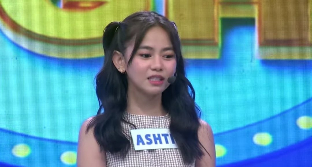 KapatidInsider's tweet photo. Eto pala si 17 years old eh... 🤭

Shines and Keepers, uploaded na sa official YouTube channel ng #EatBulagaTV5 ang “The Age Is Right” guesting ni Ashtine. Watch na! 

#LoveLikeAshtine, this Aug. 22 sa New Frontier Theater and don't forget to stream her debut single, #LoveLikeU! https://t.co/863xTNVtYi