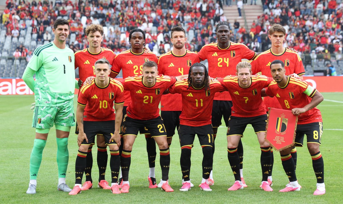 ActuFoot_'s tweet photo. 🚨 𝗟𝗔 𝗕𝗘𝗟𝗚𝗜𝗤𝗨𝗘 🇧🇪 𝗦'𝗜𝗠𝗣𝗢𝗦𝗘 𝟱-𝟬 𝗙𝗔𝗖𝗘 𝗔̀ 𝗟𝗔 𝗧𝗨𝗡𝗜𝗦𝗜𝗘 🇹🇳 𝗘𝗡 𝗣𝗥𝗘́𝗣𝗔𝗥𝗔𝗧𝗜𝗢𝗡 𝗗𝗘 𝗟𝗔 𝗖𝗢𝗨𝗣𝗘 𝗗𝗨 𝗠𝗢𝗡𝗗𝗘 𝟮𝟬𝟮𝟲.

⚽️ Trossard 
⚽️ De Ketelaere
⚽️ De Bruyne
⚽️ Lukebakio 
⚽️ Raskin https://t.co/XBIhLn8JRc