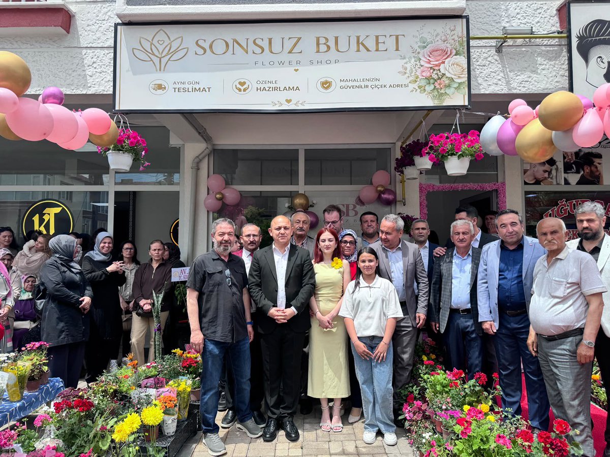 onalahmet71's tweet photo. Şehrimizde, Mine Elibol hanımefendinin hayata geçirdiği Sonsuz Buket Çiçekçilik ile Sevdenur Baştuğ Make Up Studio’nun açılışını gerçekleştirdik. https://t.co/8mvGVEqE4R