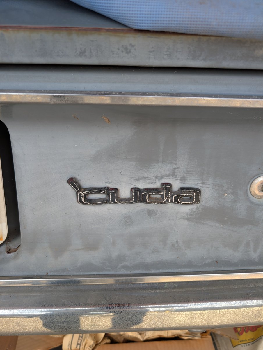 whaleychris's tweet photo. If you happened to abandon a 1970 Plymouth 'Cuda, 340 4-barrel, 2-door hardtop, Hamtramck-built vintage car in 2007 at a storage facility in Hutchinson, KS, please DM me 😐 https://t.co/BLw8SKVKnj