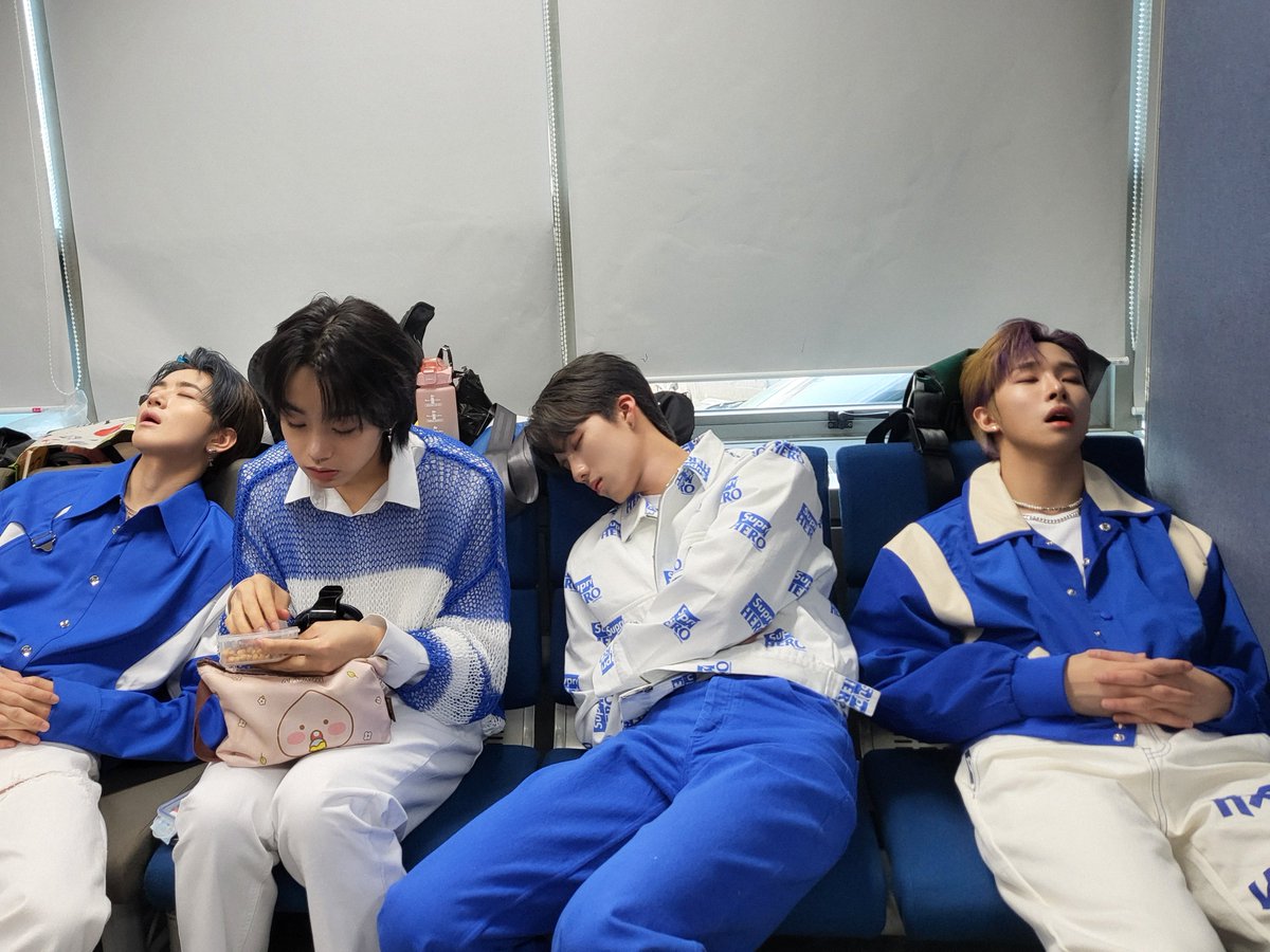 TRENDZ_OFFCL's tweet photo. [#은일] 함께 8번째 맞이하는🫨 빛이형의 생일 축하 드립니다~~💪🥳

#FROM_TRENDZ #TO_FRIENDZ #TRENDZ #트렌드지 https://t.co/JpNoZaFZDs