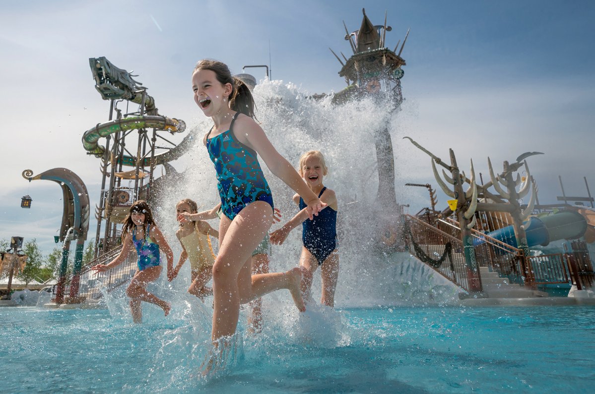 stadtpirmasens's tweet photo. Für die Tagesfahrt des Jugendamtes in die Wasserwelt Rulantica am 21. Juli 2026 sind noch Plätze frei.
Im Preis enthalten sind Busfahrt, Eintritt und Lunchpaket. Infos und Anmeldung unter https://t.co/l0QLOsPxj6. #Pirmasens #Ferienprogramm
https://t.co/ViJgnugJML https://t.co/KkGd30lkvd