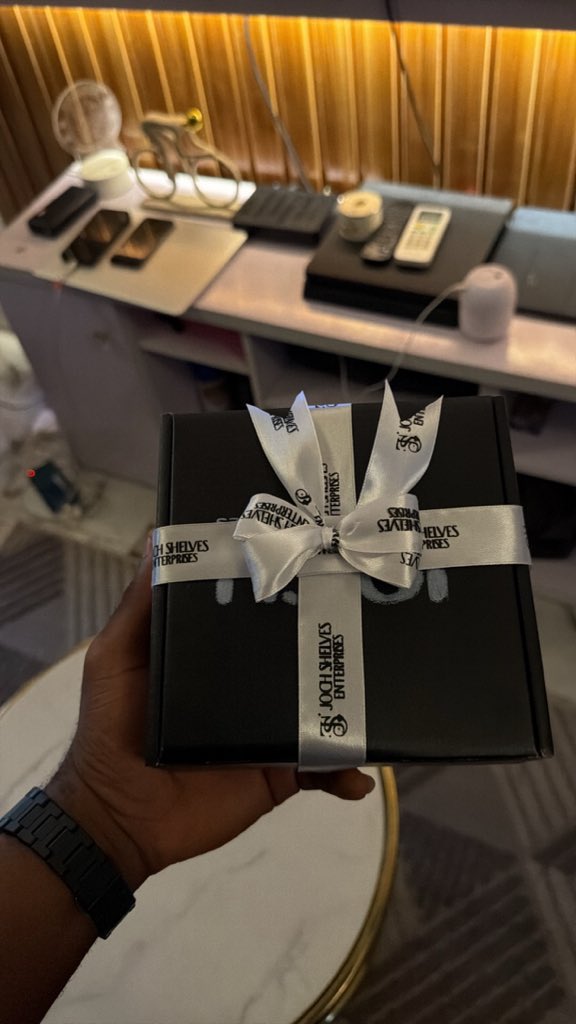 olajiire101's tweet photo. A thoughtful gift from one of my favorite people in my life. ❤️

Na ICE Isakaba dey wear now o 🥹😹🎉 https://t.co/yQo5wPs3Jv