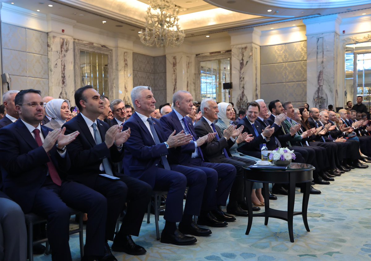 NailOlpak's tweet photo. Ticari Diplomasi yolculuğunda nice 4️⃣1️⃣ yıllara...

@RTErdogan | @ticaret @omerbolatTR | @TCSanayi @mfatihkacir  | @tcailesosyal @MahinurOzdemir |  @adalet_bakanlik @abakingurlek | @deikiletisim 

#İşimizTicariDiplomasi https://t.co/NYtPDtjaXs