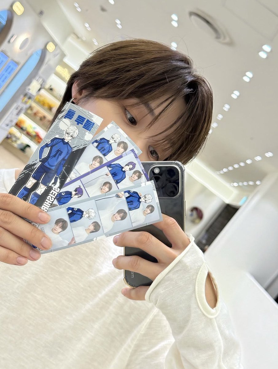 amidcIas's tweet photo. OH MY GOD HE TOOK PHOTOS WITH BOTH NAGI AND REO HE REALLY IS AN AMBASSADOR FOR THE NAGIREO FAN CLUB https://t.co/IWBavtNpdc