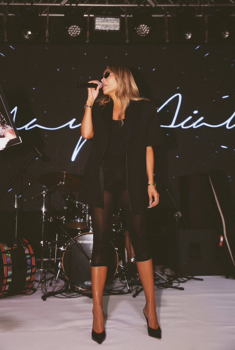 mayadiab's tweet photo. Soundcheck ready 🎤 https://t.co/6PDXklByZy