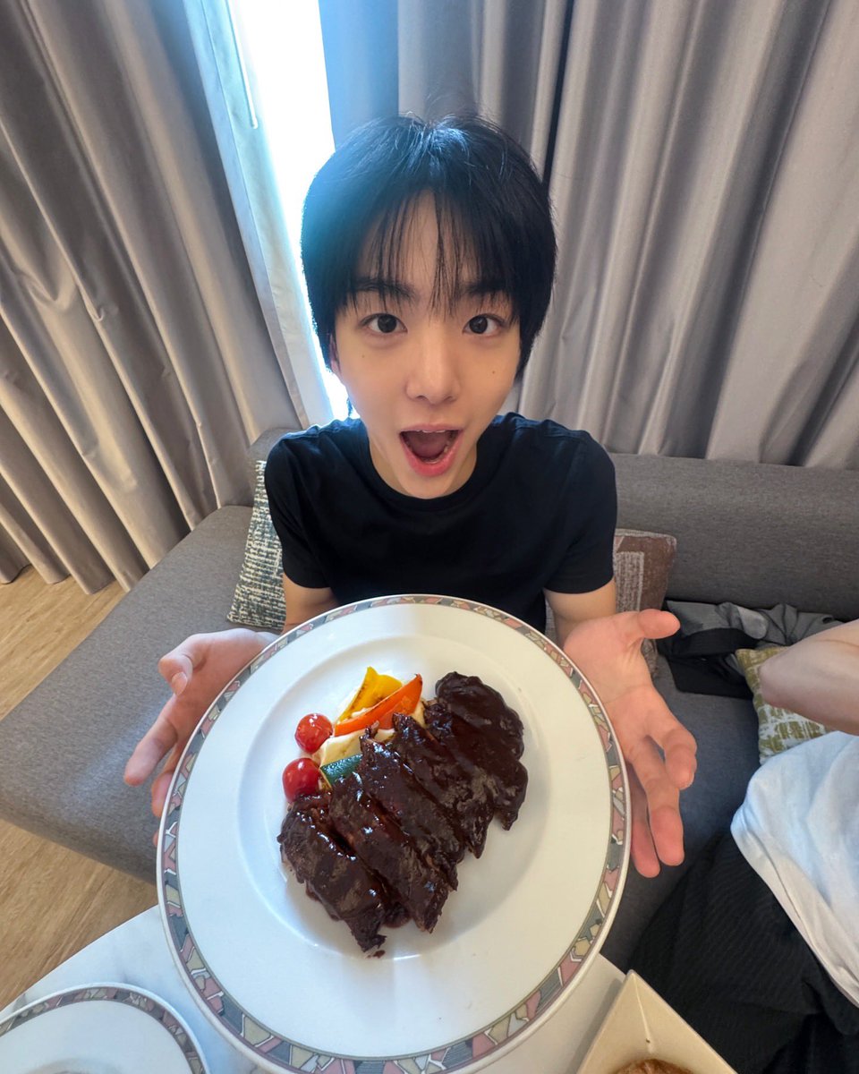 8arilli's tweet photo. 생일 축하해 ♥︎♥︎
#준혁이_태어나줘서_고마꼬꼬 https://t.co/NEPY9uql74