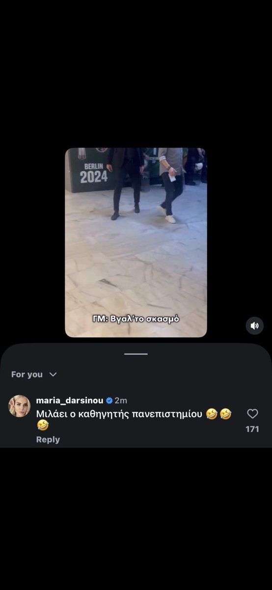 RedpAssioN7G's tweet photo. -Δαρσινού τι δουλειά κάνεις ?

-Τρώω τα λεφτά του Σλούκα!!

Αυτοί οι άνθρωποι έχουν άποψη και μιλάνε για μόρφωση!! 

Που στην καλύτερη αν δεν είχες γνωρίσει τον άντρα σου θα δούλευες στο Σκορπιός είναι για σένα ΠΑΜ!! 

#OlympiacosBC https://t.co/MWdRhaEwcZ