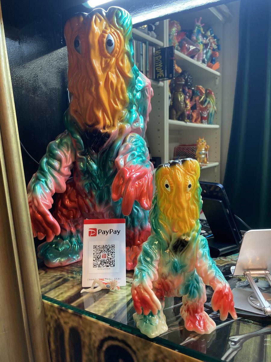 大ブルマァク展で当選したM1号のヘドラをデカヘドラに会わせに行きました