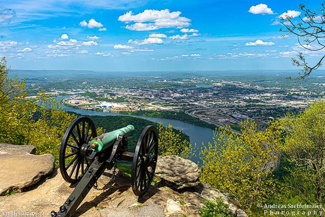 MericaCulture's tweet photo. Europeans: Americans never leave their country! 

The Spanish National team after visiting Chattanooga: Why would they ever leave? https://t.co/YQgjSwFOwQ