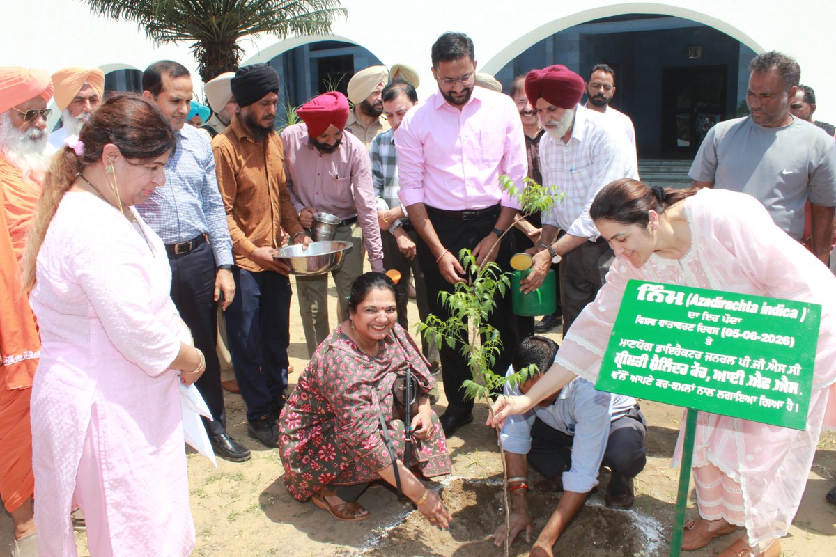 deccPunjab's tweet photo. Heartiest congratulations to #AwardWinners for their exemplary contributions &amp; inspiring efforts:

🏆🥇Village Panchayat: #Seechewal Distt. #Jalandhar
🏆🥇Institute: School of Eminence @GssssChhajliSgr, Distt. #Sangrur
🏆🥇NGO: Salute the Trees (@SaluteTheTrees) Distt. #Patiala https://t.co/EOrZWAljCP