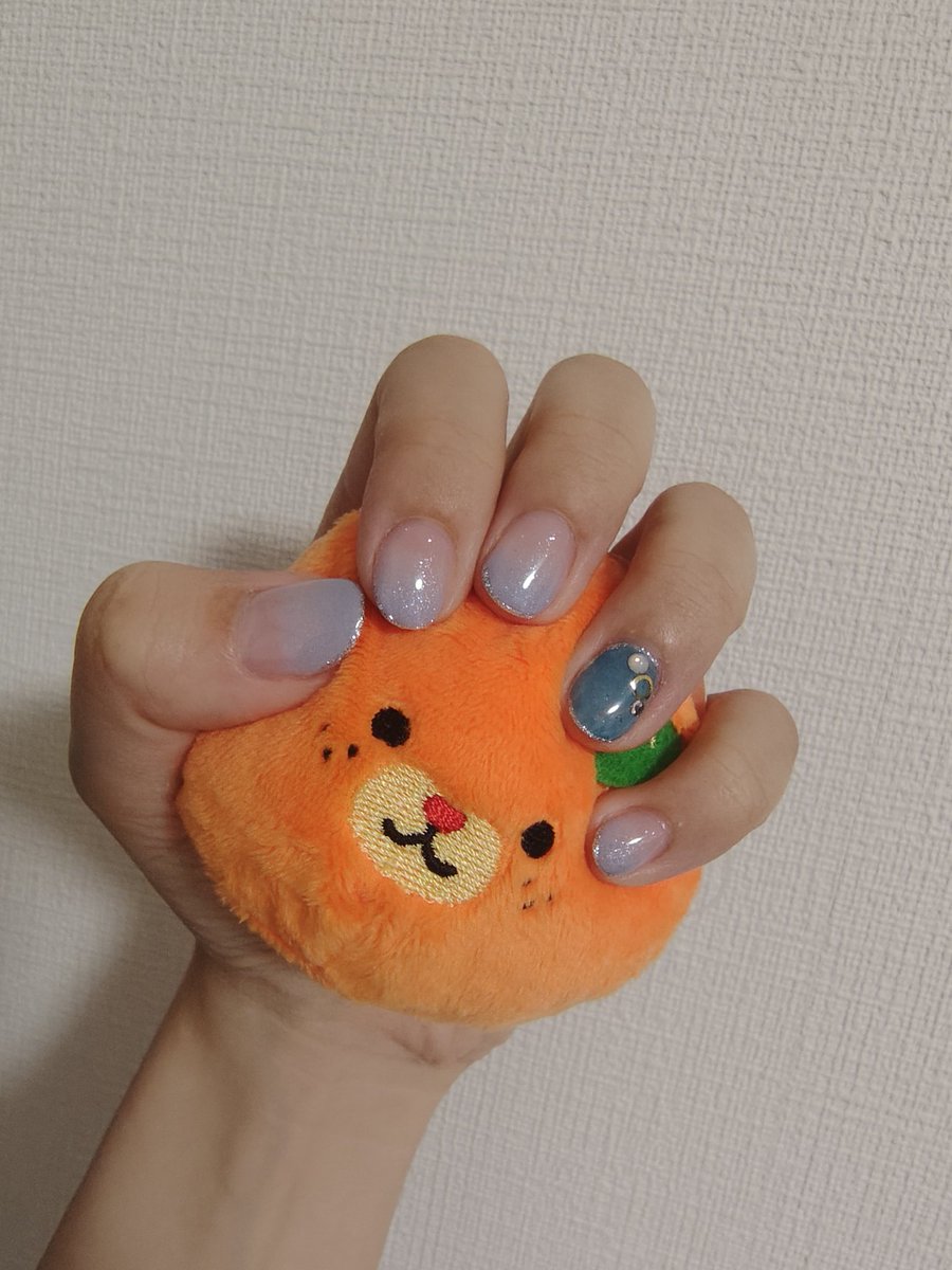 urabbiitt's tweet photo. 人生で初めてネイルサロン行った！✨️ https://t.co/RbowNmFAU7