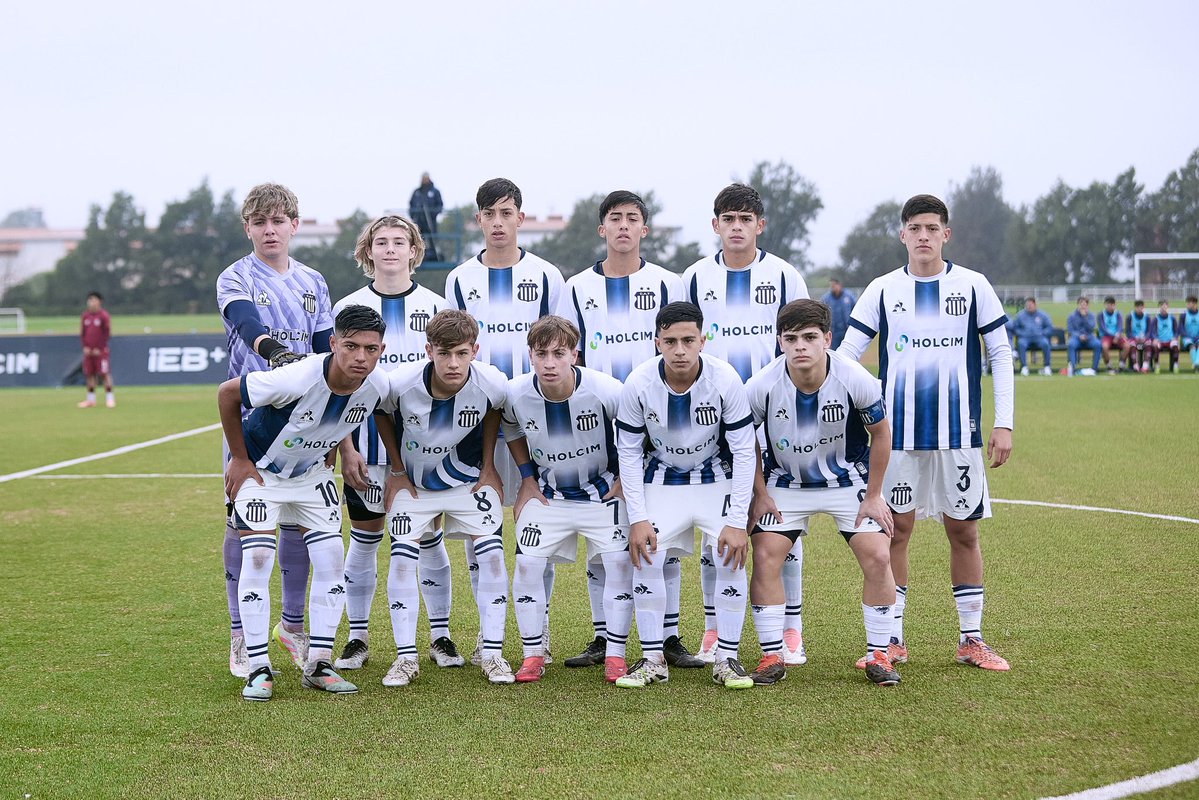 la1913com's tweet photo. ⏸️ Final del primer tiempo en Octava División

🔵⚪ #Talleres cae 1-0 ante Lanús en una nueva jornada del Torneo de Juveniles. https://t.co/t9e3DdDcV3