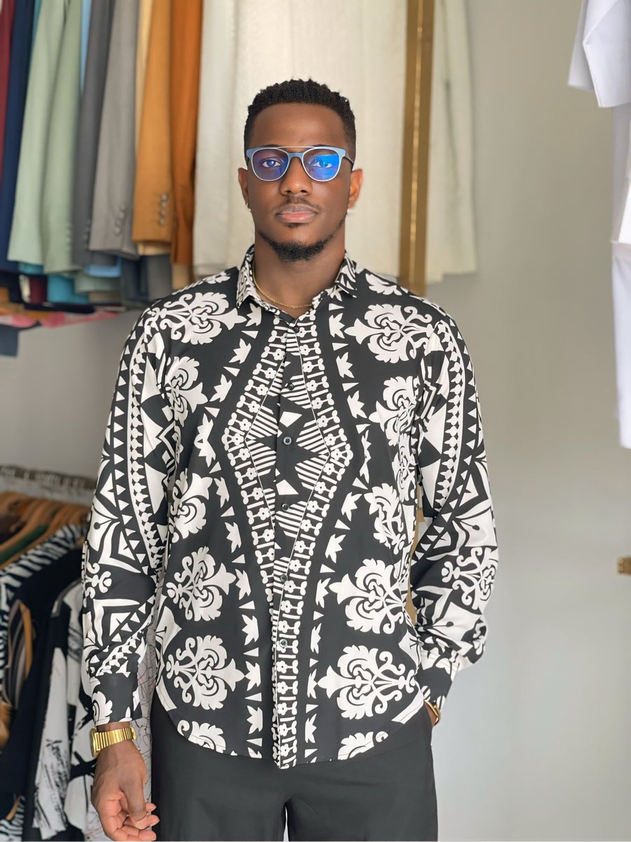 miltonsbespoke's tweet photo. Massive Shirt Discount!!!!!!!!!!!!!!!
All shirts are going for N15,000
Size Large. https://t.co/TN2OQxAp3w