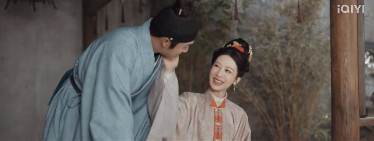 triplem11543909's tweet photo. #TheHeir - final thoughts 

I may be in the minority, but I'm certain those of us who stuck through to the end rooted for this romance - at least I very much did. I know the pairing had its detractors. Some said the leads lacked chemistry (I disagree …there was a sweetness and gentleness to their interactions). Some shipped her with the big brother. Some were surprised #HanDongJun didn't even show up until Ep 6.

But for me, the romance was like a sweet dessert that added so much happiness to the main course. It tied in well with the plot and added value and conflict , necessary for a drama of this genre. The journey of this pair went through what felt like heaven and hell, and the drama gave it such a cruel twist with Wenqian's father being the reason for Li Zhen's family tragedies. Yet the leads, neither of whom should have had to carry the sins and trauma of the previous generation had their lives defined by it anyway.

And yet, in the midst of life's ups and downs, they found a perfect partnership and support in each other, which became such a heart-rending love story. The ending where Wenqian getting called back to war wasn't necessary for me, but I suppose, in keeping with the spirit of the show, it shows that no matter what life throws at them, they'll always find their way back to each other.

Romance aside, this is such a poignant drama- one centered on familial love and on staying true to honor, culture, and tradition. I certainly have gained more appreciation for ink culture as well.

Kudos to #YangZi for anchoring this drama with her absolutely fantastic performance as Li Zhen. Li Zhen's tenacity and her courage to live and love fiercely brought change and restored honor not only for her family but for the entire industry. Yang Zi was wonderfully supported by a well-chosen cast, including Han Dongjun, and the actors playing Seventh Grandma, Grandpa, Uncle Li Dong and her mother.

This is a quality drama, and I would highly recommend it.